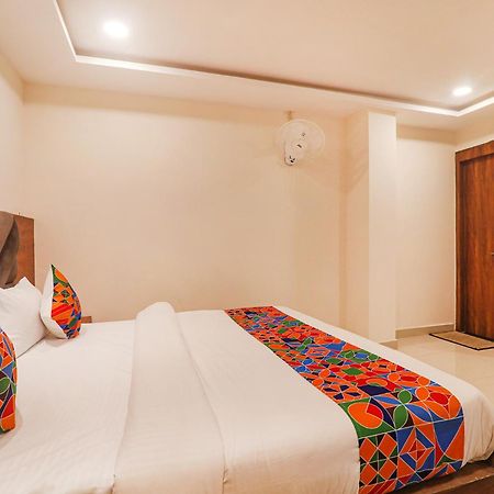 Fabhotel Rachna Palace And Banquets - Nr Lekhraj Metro Station Lucknow Buitenkant foto